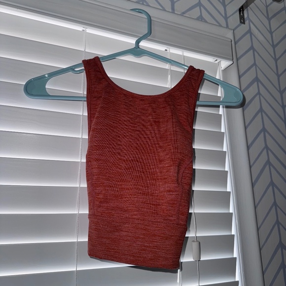 Athletic top - Picture 1 of 2